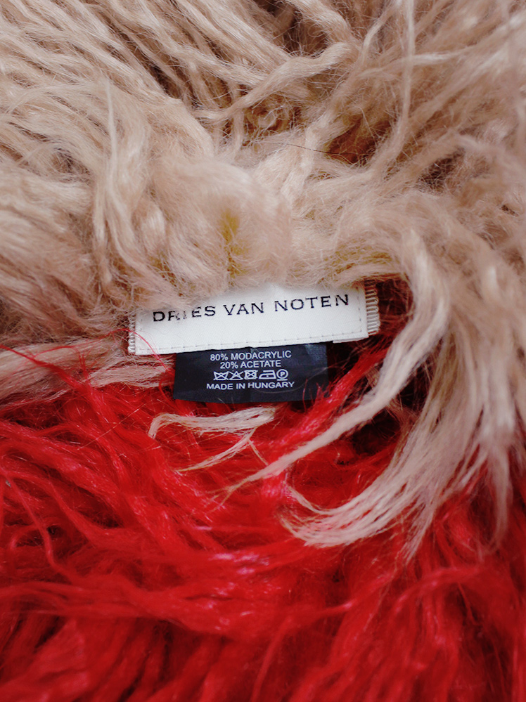 vintage Dries Van Noten salmon and red oversized shaggy faux fur scarf fall 2018 (7)