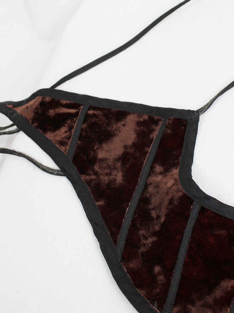 vintage Kaat Tilley burgundy velvet underbust corset with black boning and long back straps (16)