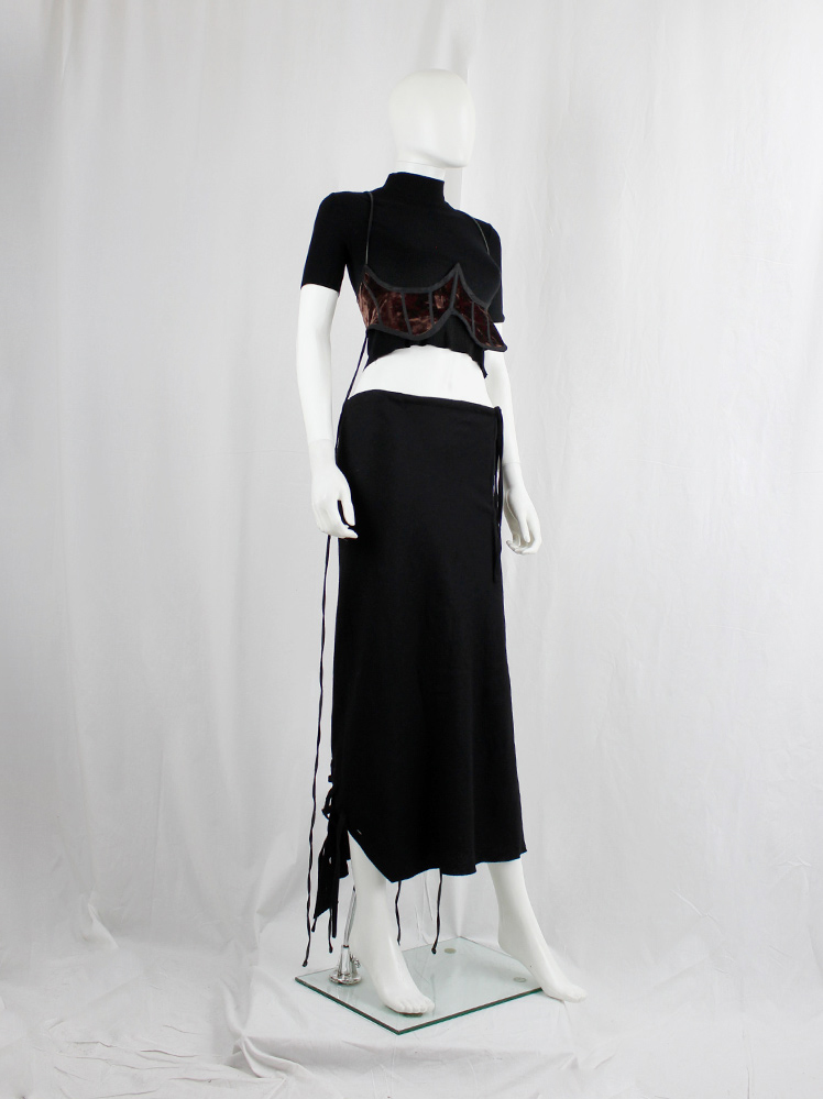 vintage Kaat Tilley burgundy velvet underbust corset with black boning and long back straps (8)