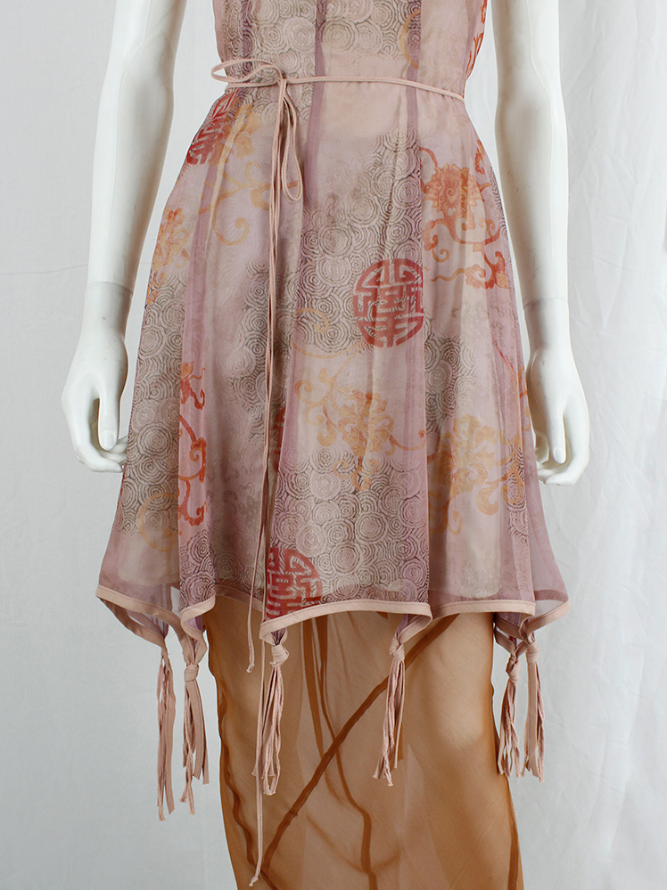 vintage Kaat Tilley pink dress with circular prints and pink knots with ribbons at the hem spring 2001 (3)