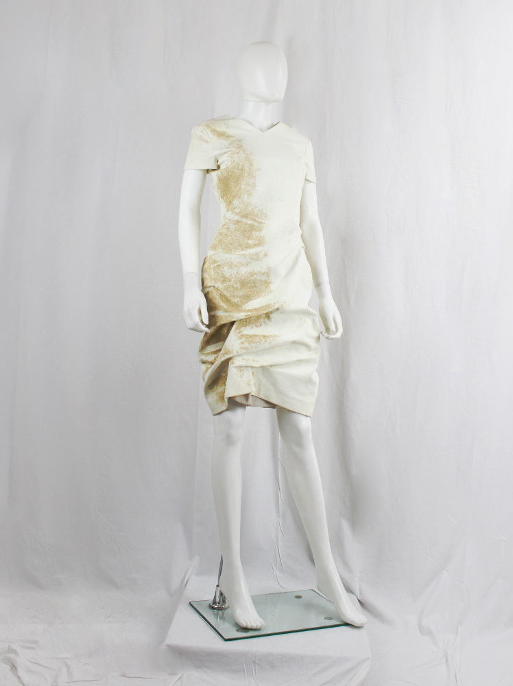 vintage af Vandevorst beige dress with scrunched up skirt decorated with beach sand spring 2014 (10)