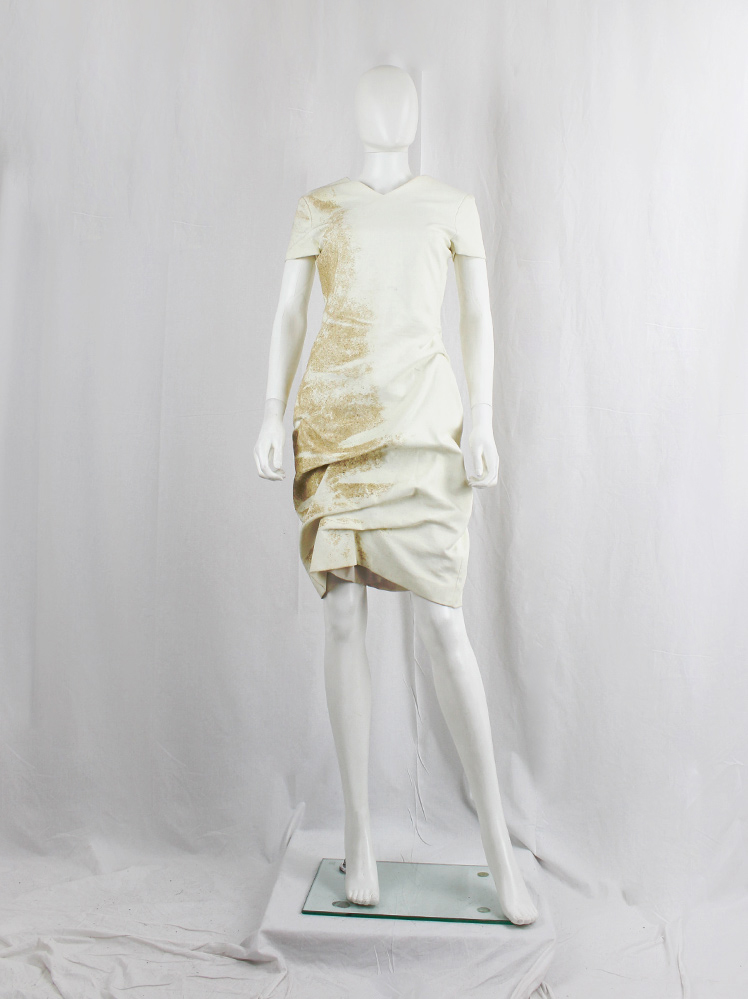 vintage af Vandevorst beige dress with scrunched up skirt decorated with beach sand spring 2014 (9)